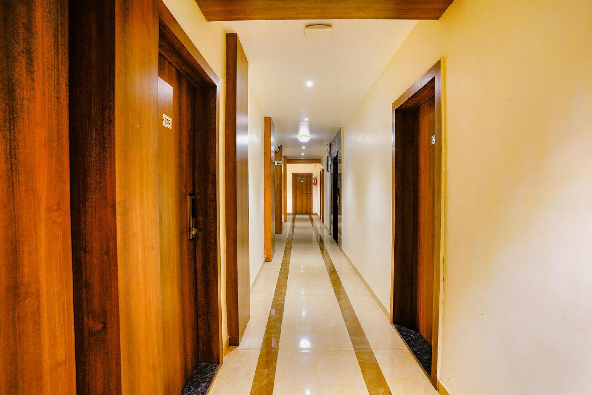 Fabhotel Prime Hangout - Narhe Yerandwane Екстериор снимка